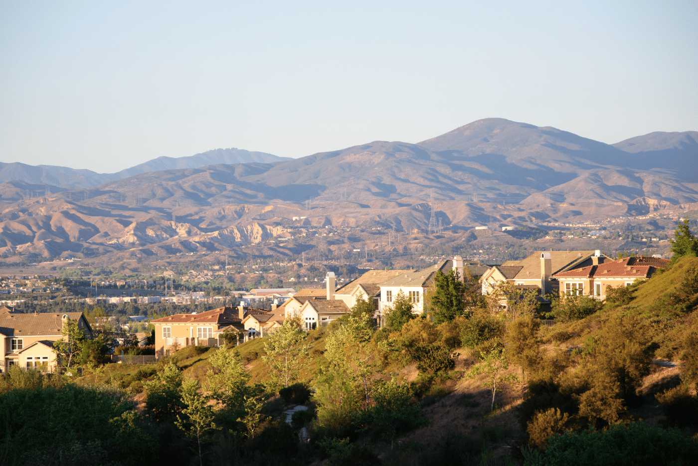 Santa Clarita homes with mountains in the background, SureFire CPR.